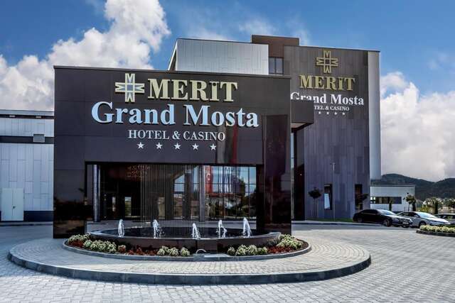Отель Merit Grand Mosta Spa Hotel & Casino Свиленград-3